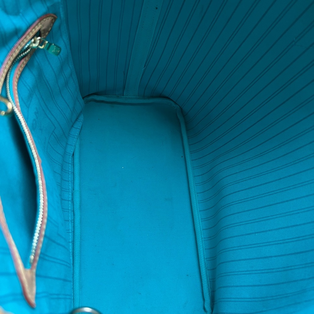 💎 RARE 💎 LOUIS VUITTON MM TURQUOISE WITH POUCH - Picture 14 of 16